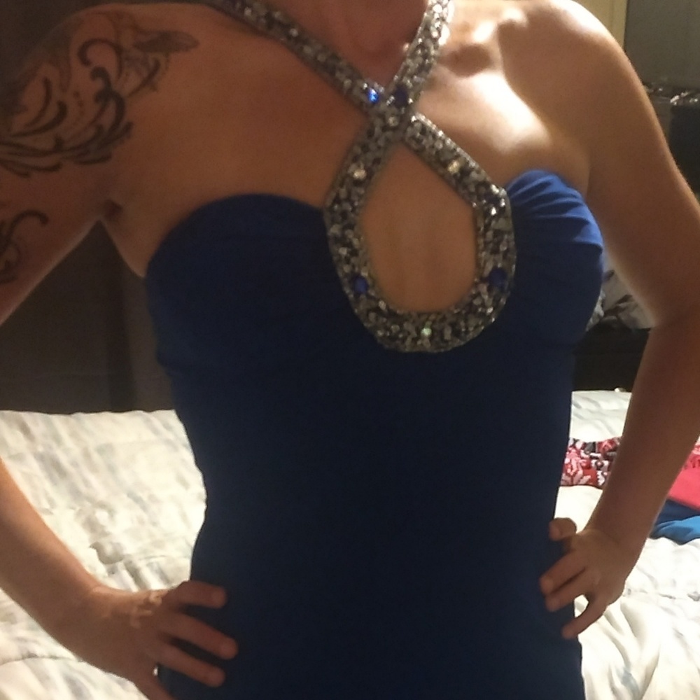 Beautiful Bodycon Formal - Picture 2 of 2